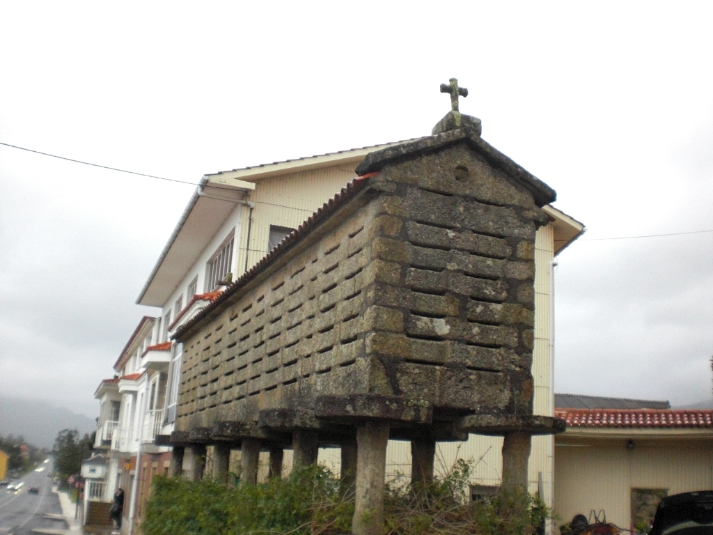 Costruzioni sulla strada tra Santiago e Finistere